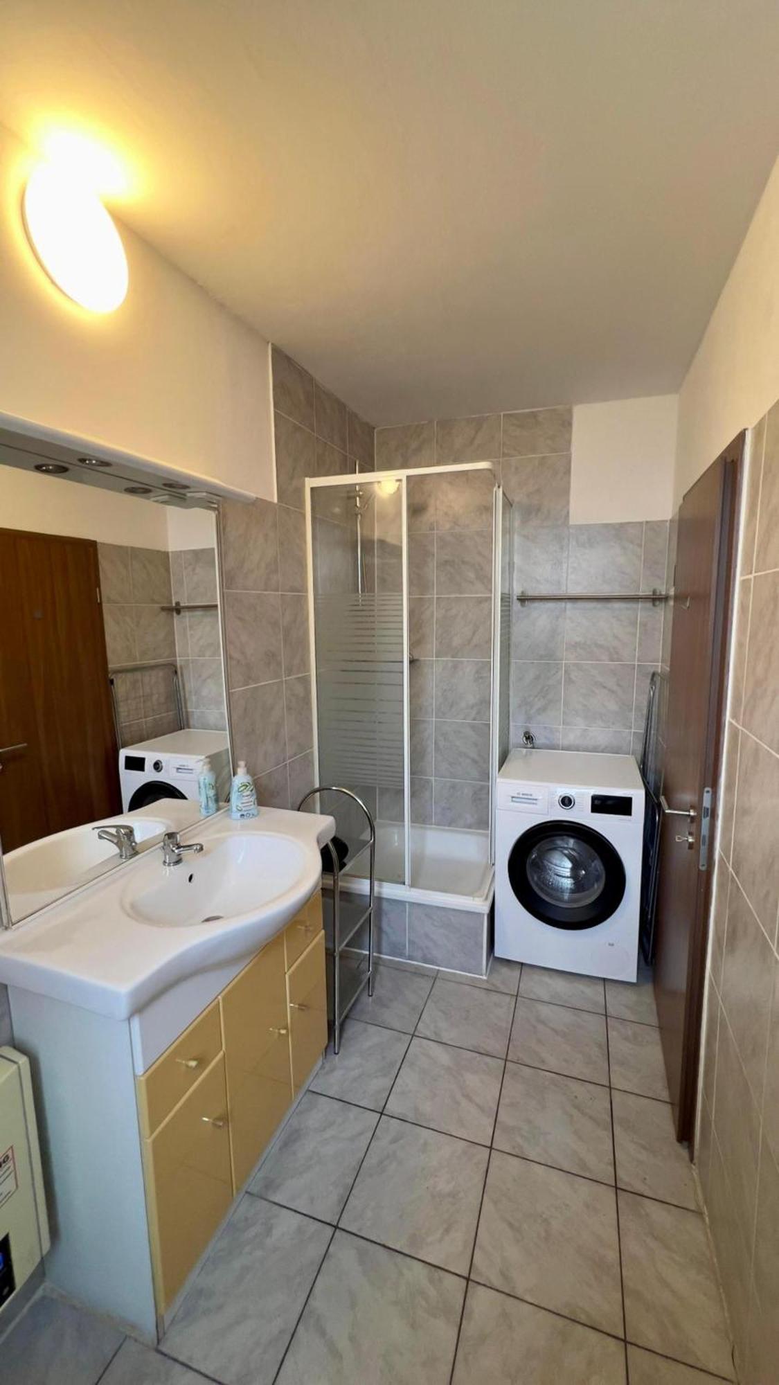 Praktische City Apartments Direkt Am Hauptbahnhof Neumünster Extérieur photo